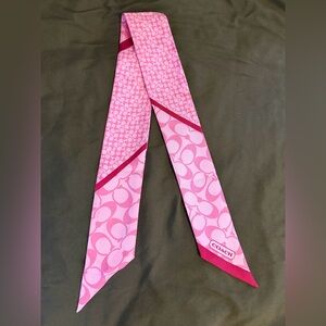 Coach Reversible scarf-Willy 100% silk